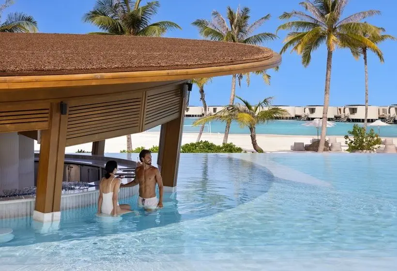 استراحتگاه Centara Grand Lagoon Maldives