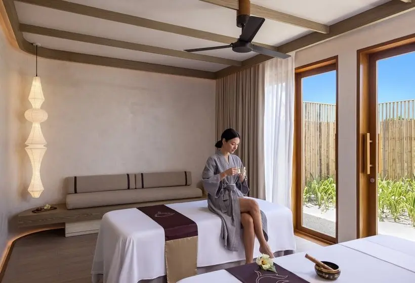 استراحتگاه Centara Grand Lagoon Maldives