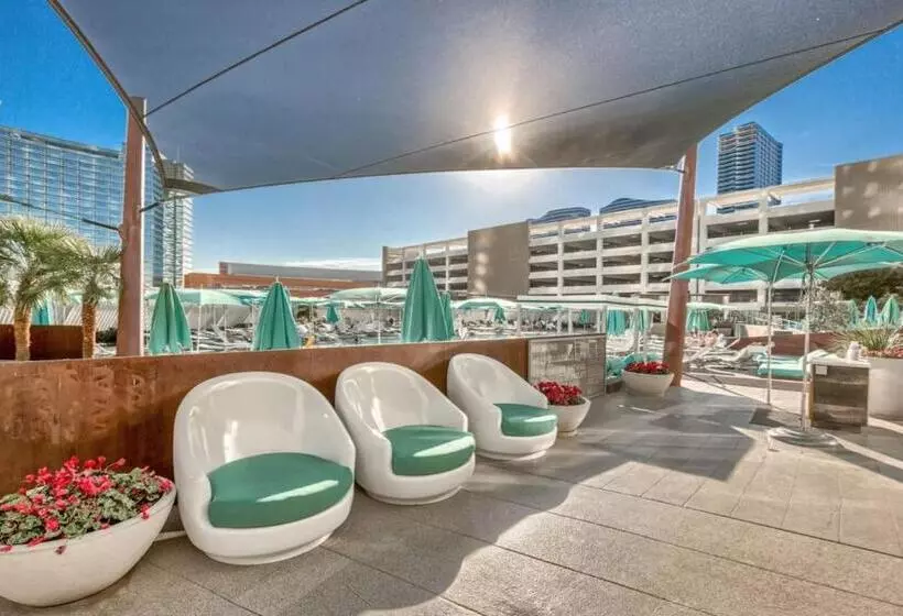 Vdara Beautiful Suite On 22nd Flr Free Valet Parking