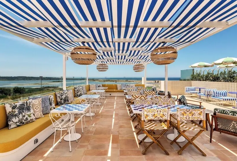 Amarello Hotel Praia Santo Andre, Tapestry Collection Hilton