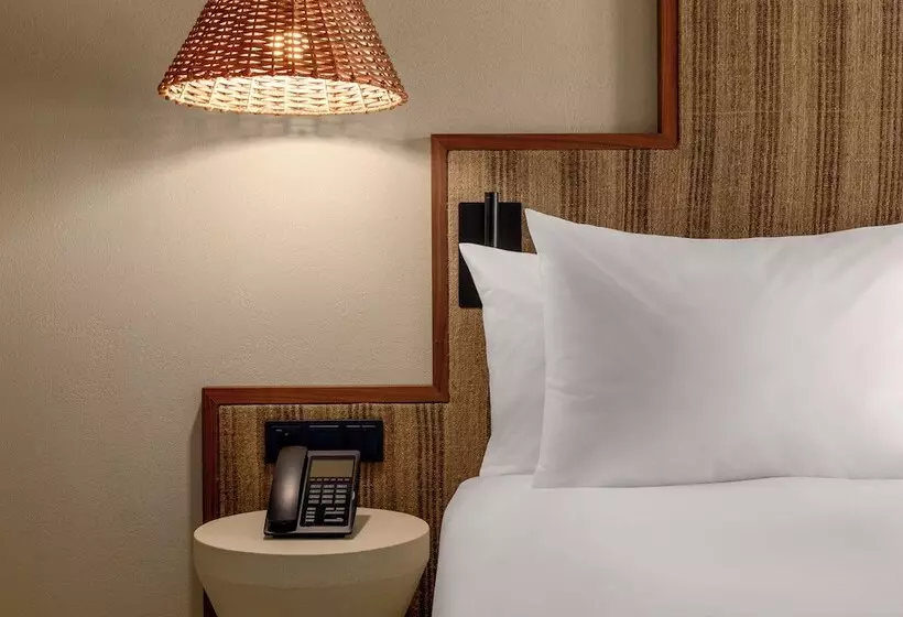 Amarello Hotel Praia Santo Andre, Tapestry Collection Hilton