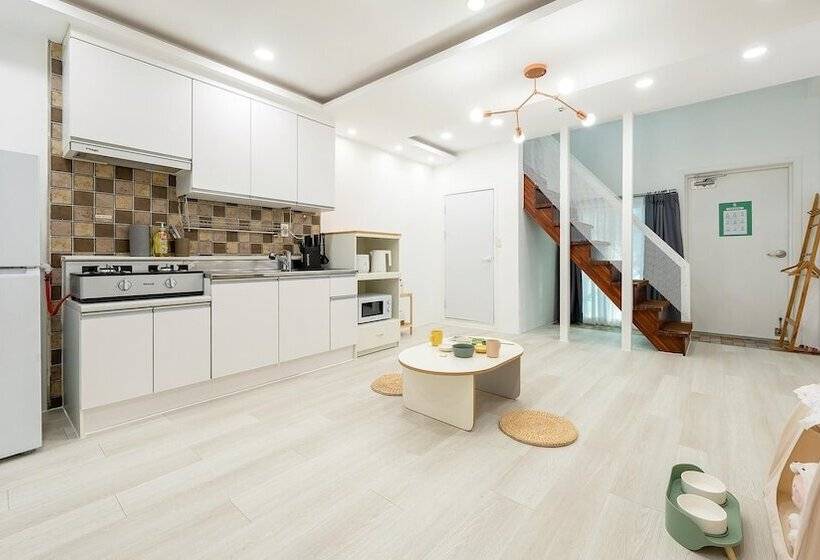 Gapyeong Daengdaengi Dog Pension Silver