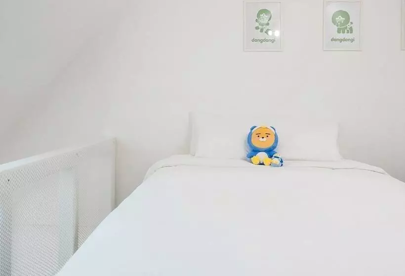 Gapyeong Daengdaengi Dog Pension Silver