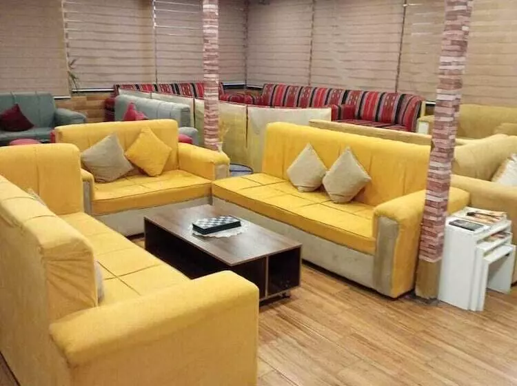 هتل کپسول Petra Inbox Hostel