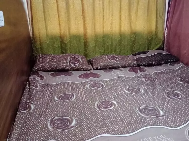 هتل کپسول Petra Inbox Hostel