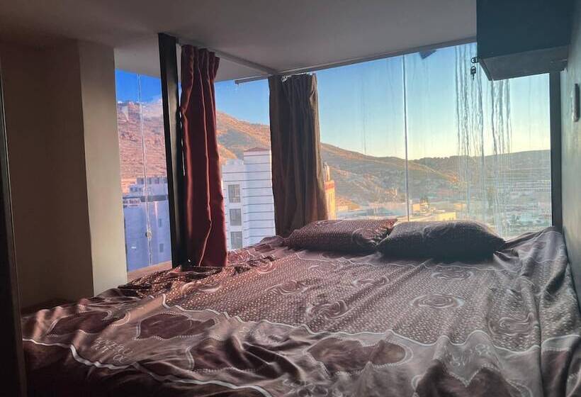 هتل کپسول Petra Inbox Hostel