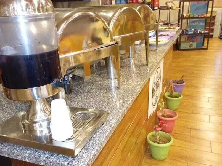 هتل کپسول Petra Inbox Hostel