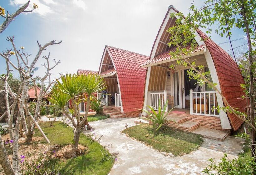 בית מלון כפרי The Dafish Ceningan