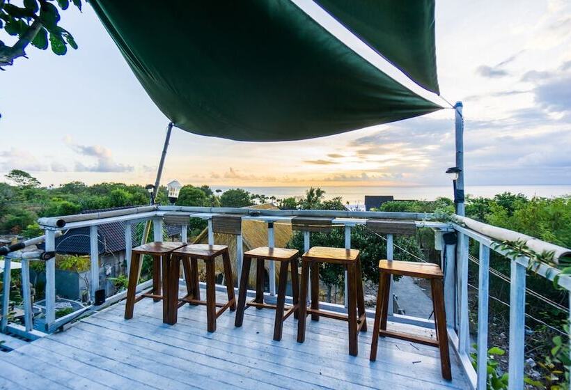 בית מלון כפרי The Dafish Ceningan