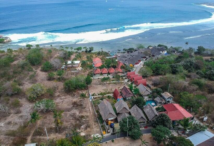 בית מלון כפרי The Dafish Ceningan