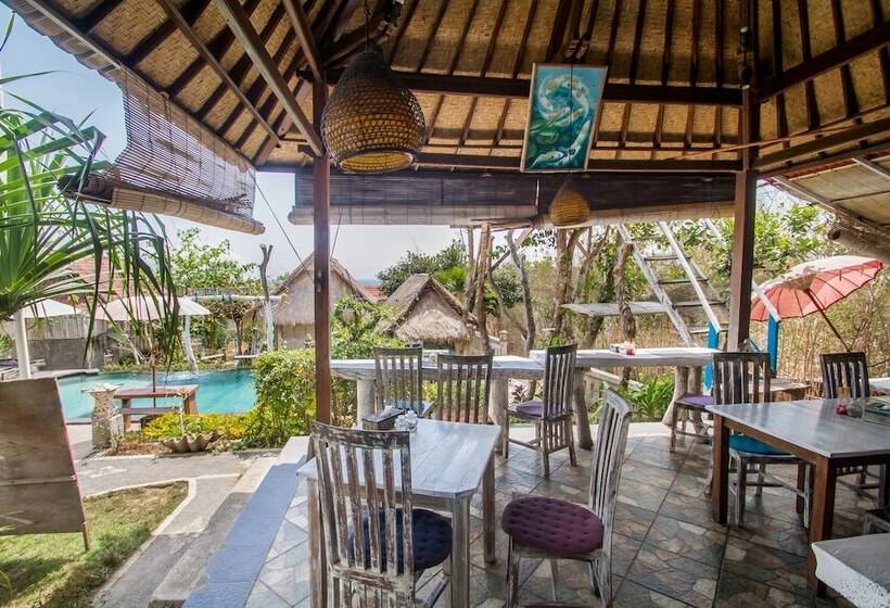 בית מלון כפרי The Dafish Ceningan