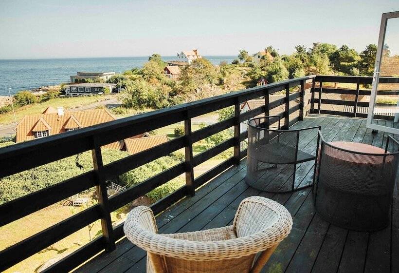 ホテル The Falcon