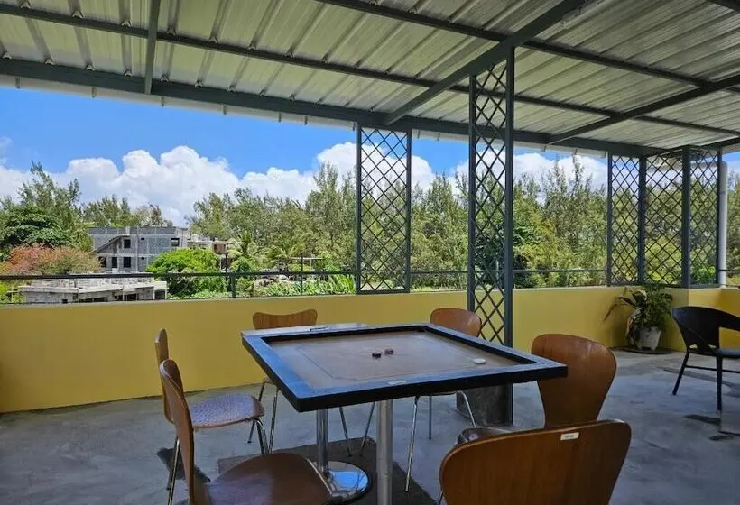 پانسیون Ushpav Villa