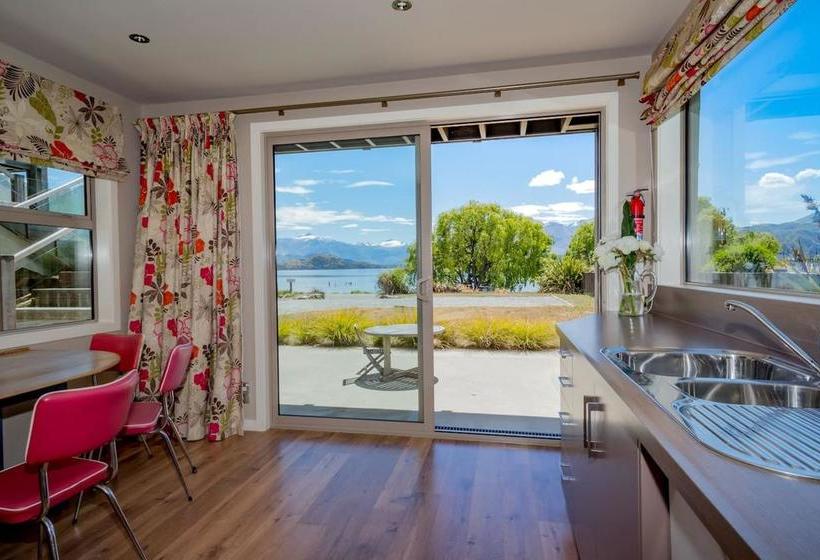 An Alpine Lodge For Sharing