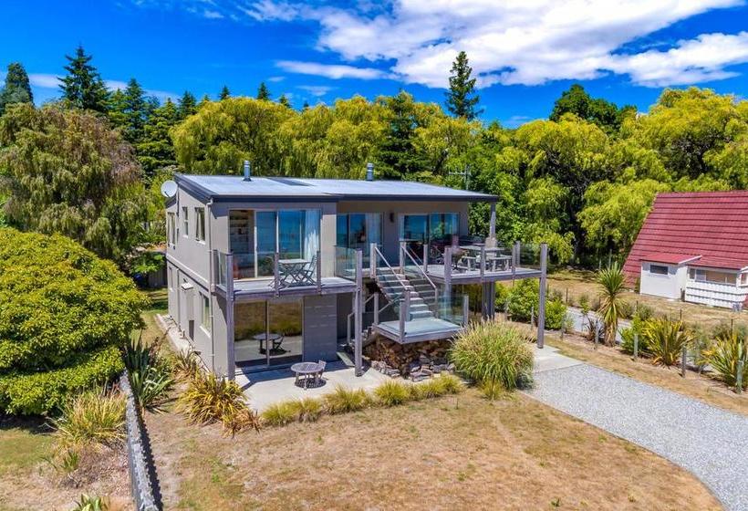 An Alpine Lodge For Sharing