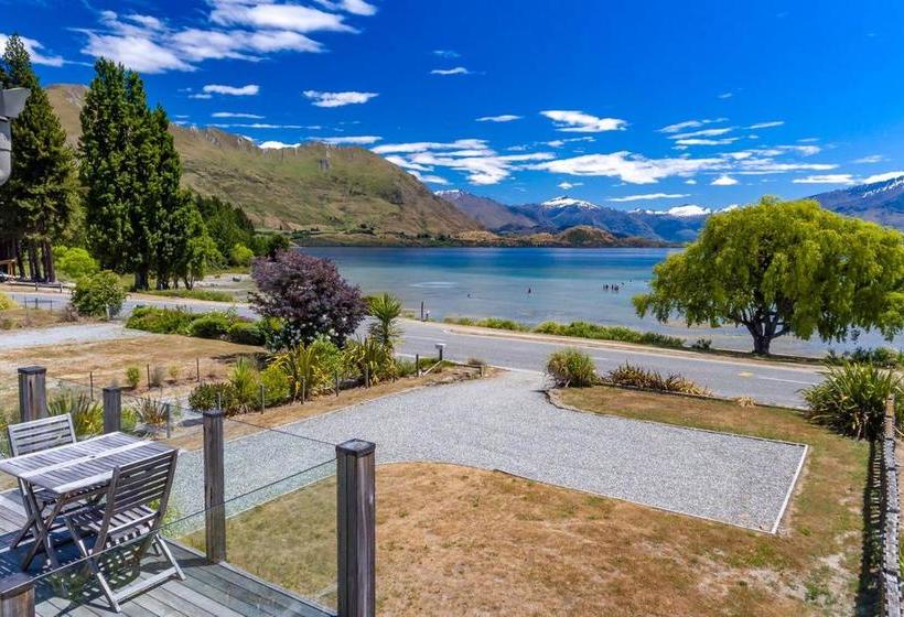 An Alpine Lodge For Sharing