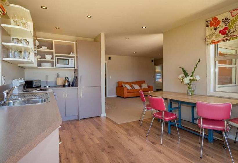 An Alpine Lodge For Sharing