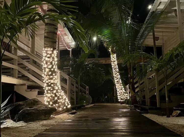 Hotelli Dreamcabanas