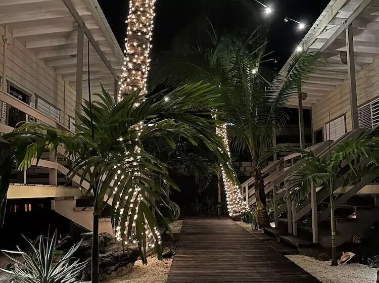 Hotelli Dreamcabanas