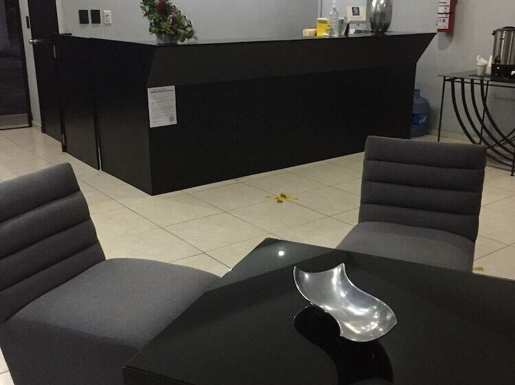 فندق Habitat Inn