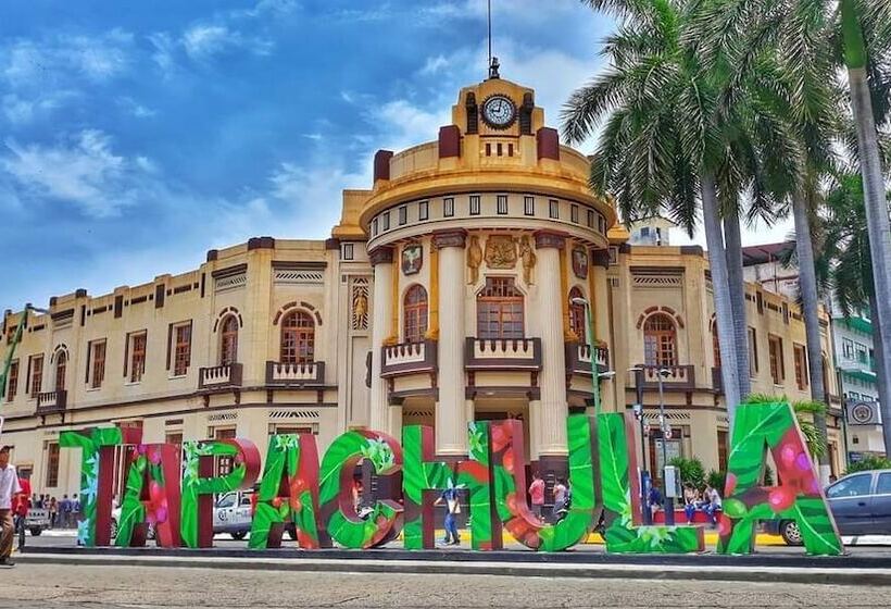 فندق Habitat Inn