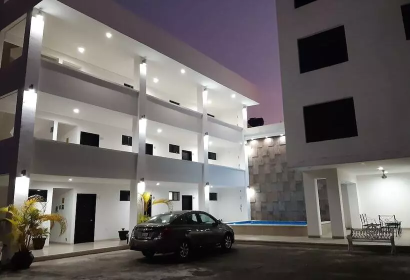 ホテル Habitat Inn