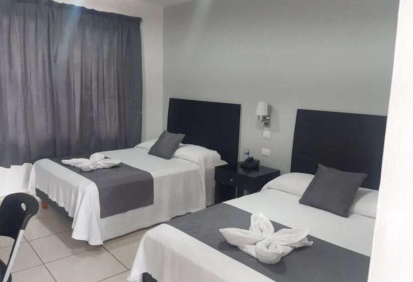 فندق Habitat Inn