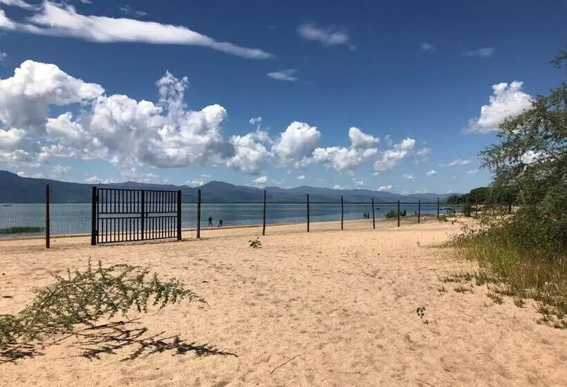Lomakeskus Zaburi Beach By Serendib