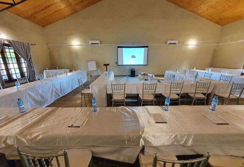 استراحتگاه Zaburi Beach By Serendib