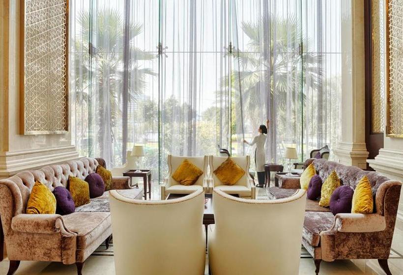 هتل Meliá Vinpearl Danang Riverfront