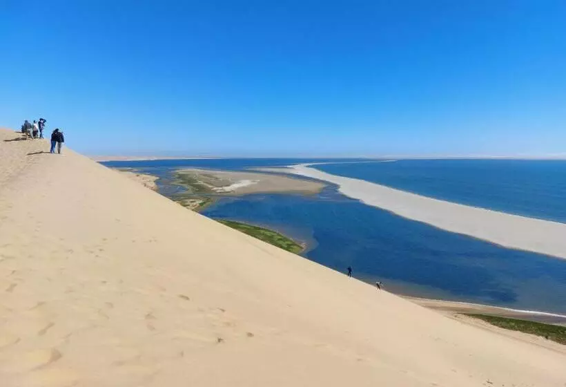 تختخواب و صبحانه Sunflower Self Catering