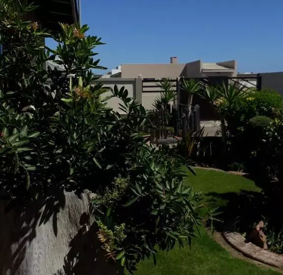 تختخواب و صبحانه Sunflower Self Catering