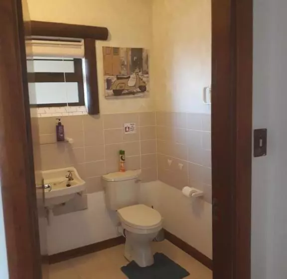 تختخواب و صبحانه Sunflower Self Catering