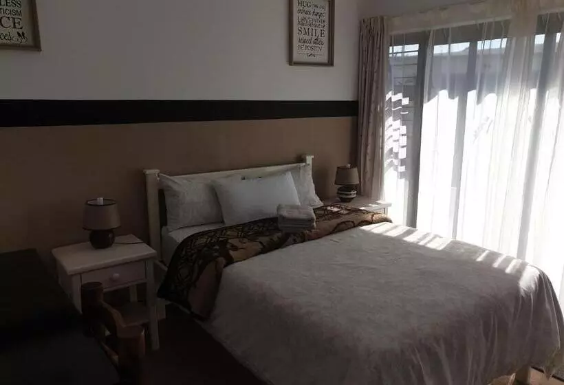 تختخواب و صبحانه Sunflower Self Catering