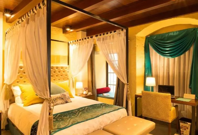 Costana 702 Hotel Boutique