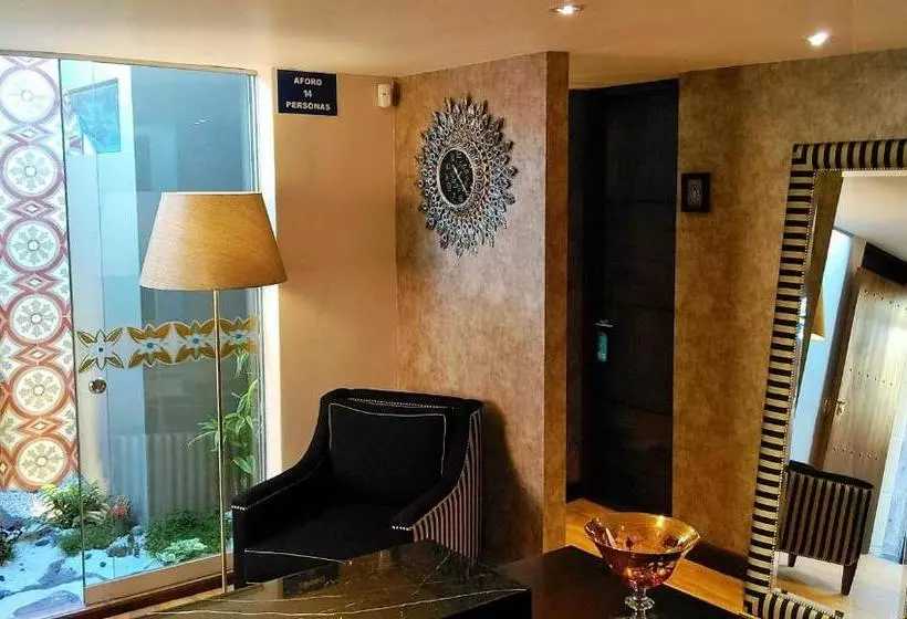 Costana 702 Hotel Boutique