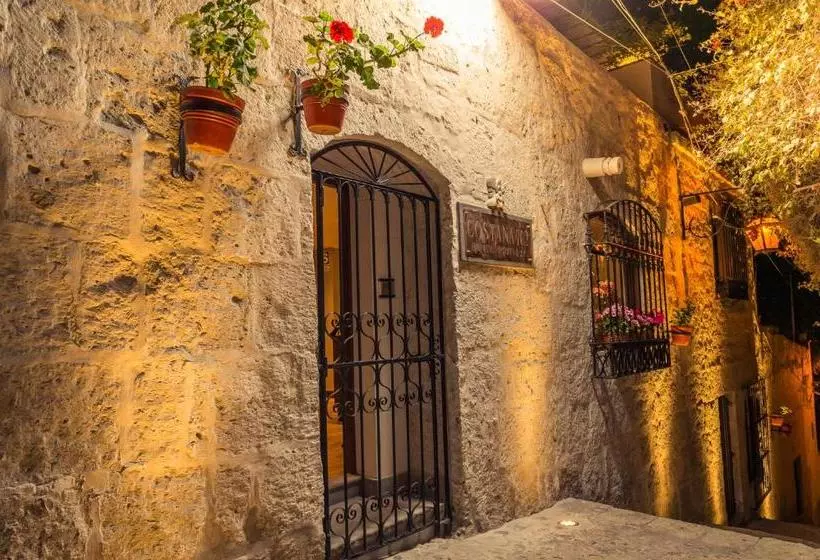 Costana 702 Hotel Boutique