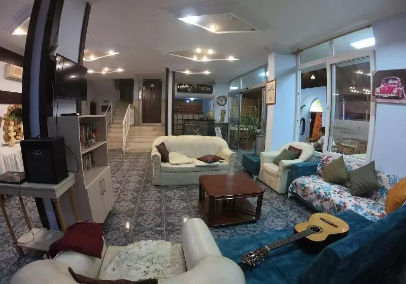 Almir Otel