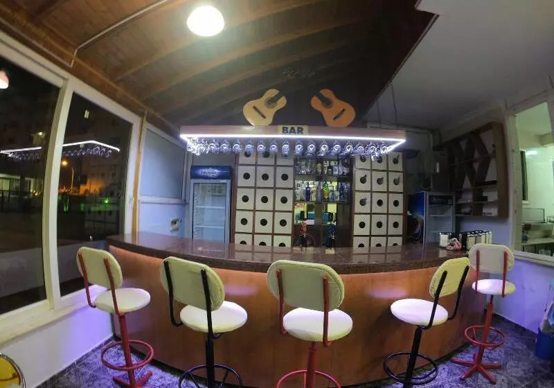 Almir Otel