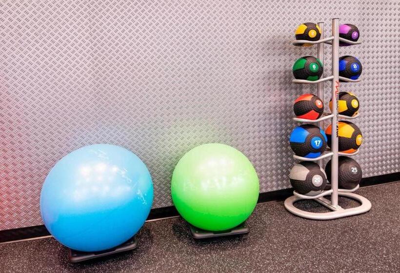 فندق Fairfield Inn & Suites By Marriott Ottawa Airport