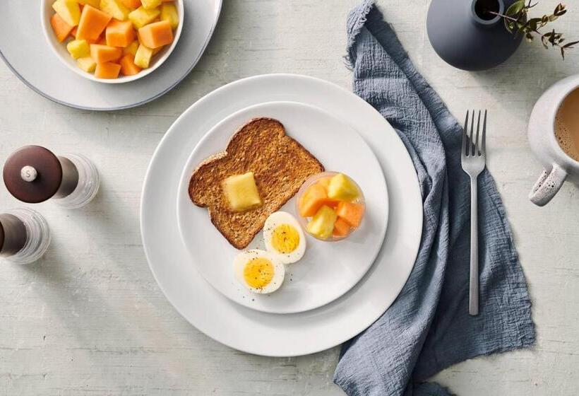 فندق Fairfield Inn & Suites By Marriott Ottawa Airport