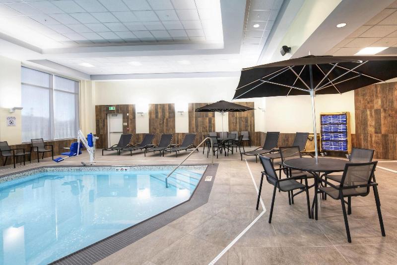 فندق Fairfield Inn & Suites By Marriott Ottawa Airport