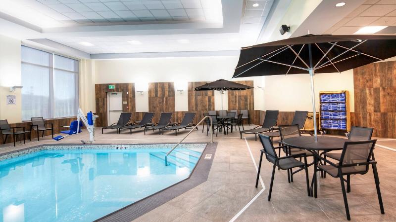 فندق Fairfield Inn & Suites By Marriott Ottawa Airport
