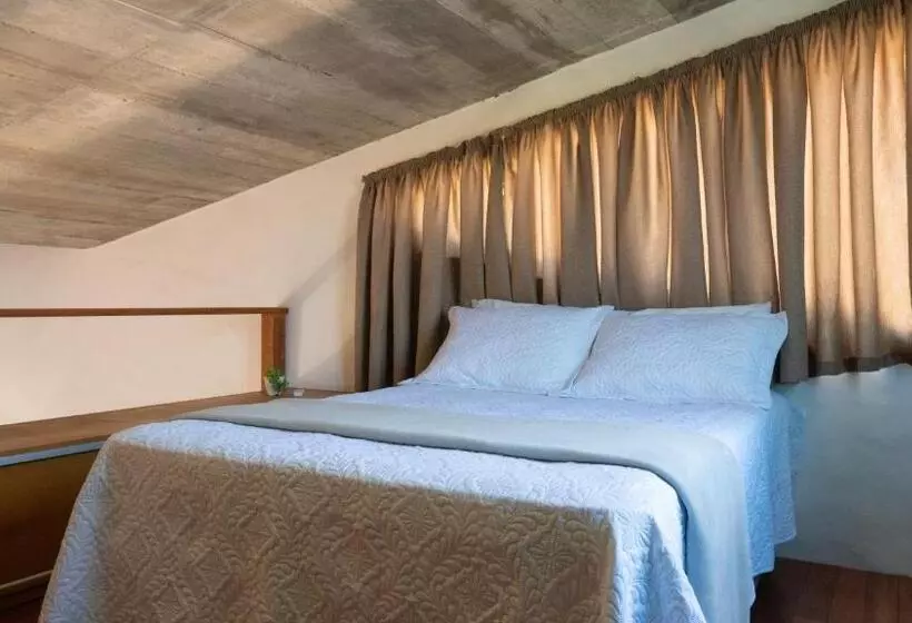 Hotelli Pousada Rosa Tropicalia