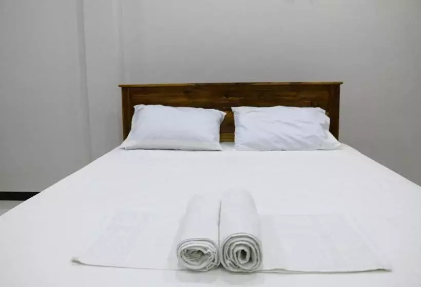 Thisha Hotel & Restaurant
