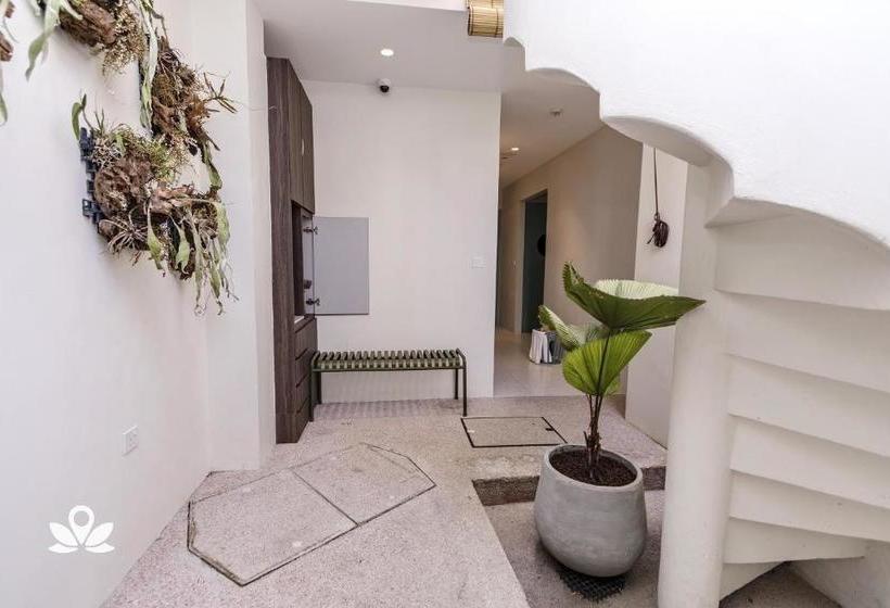 Zen Hostel Little India