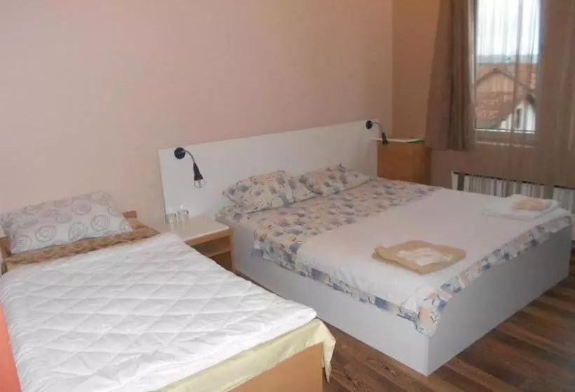 Hostel Lukas