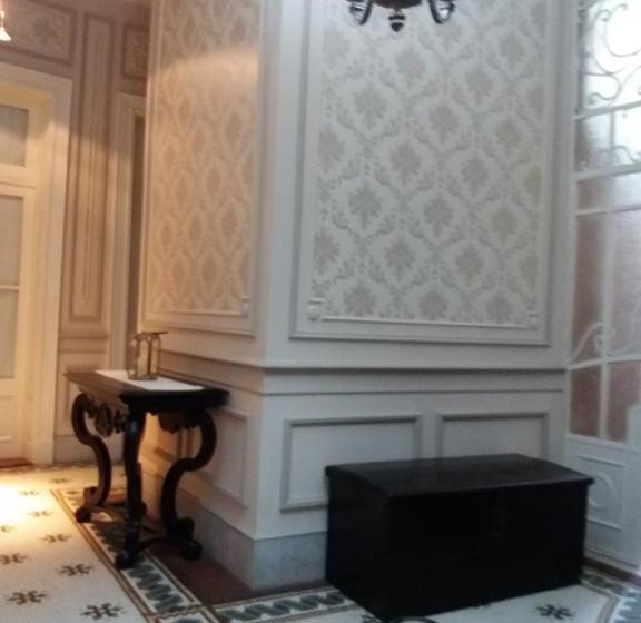 تختخواب و صبحانه Kalahat