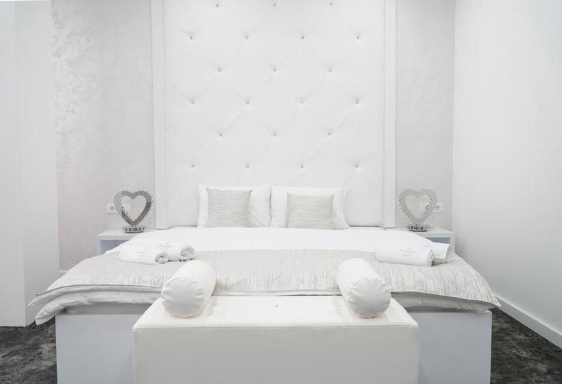 تختخواب و صبحانه Sunny Hill Garden