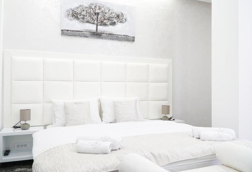 تختخواب و صبحانه Sunny Hill Garden